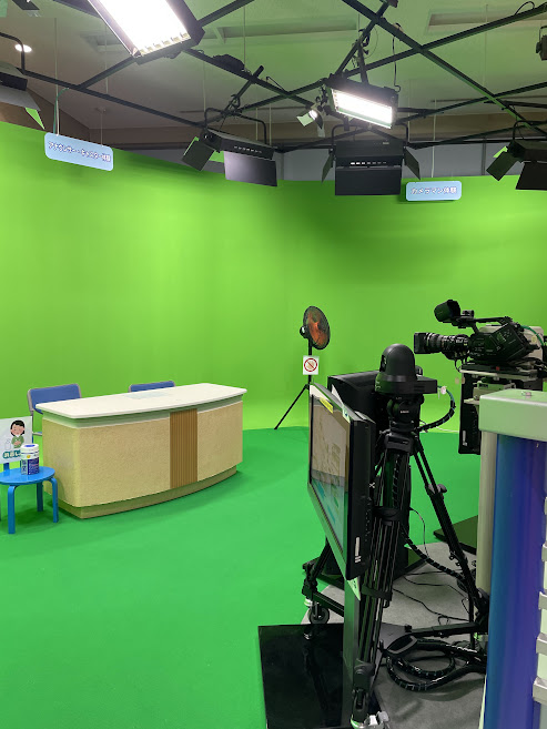 NHK放送体験スタジオわくわくのニュース番組体験コーナー